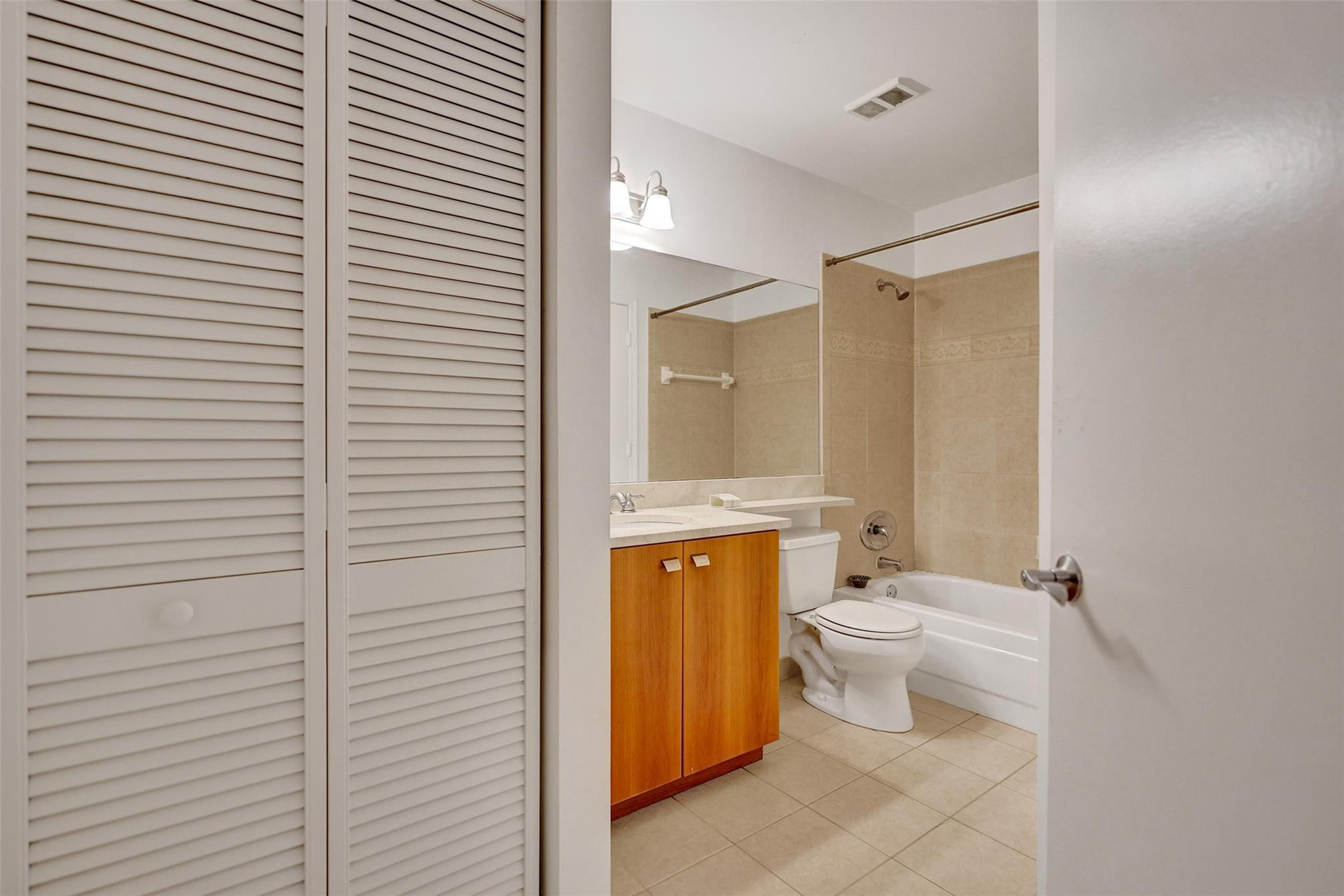 BAHIA AT DELRAY CONDO - Residential Lease