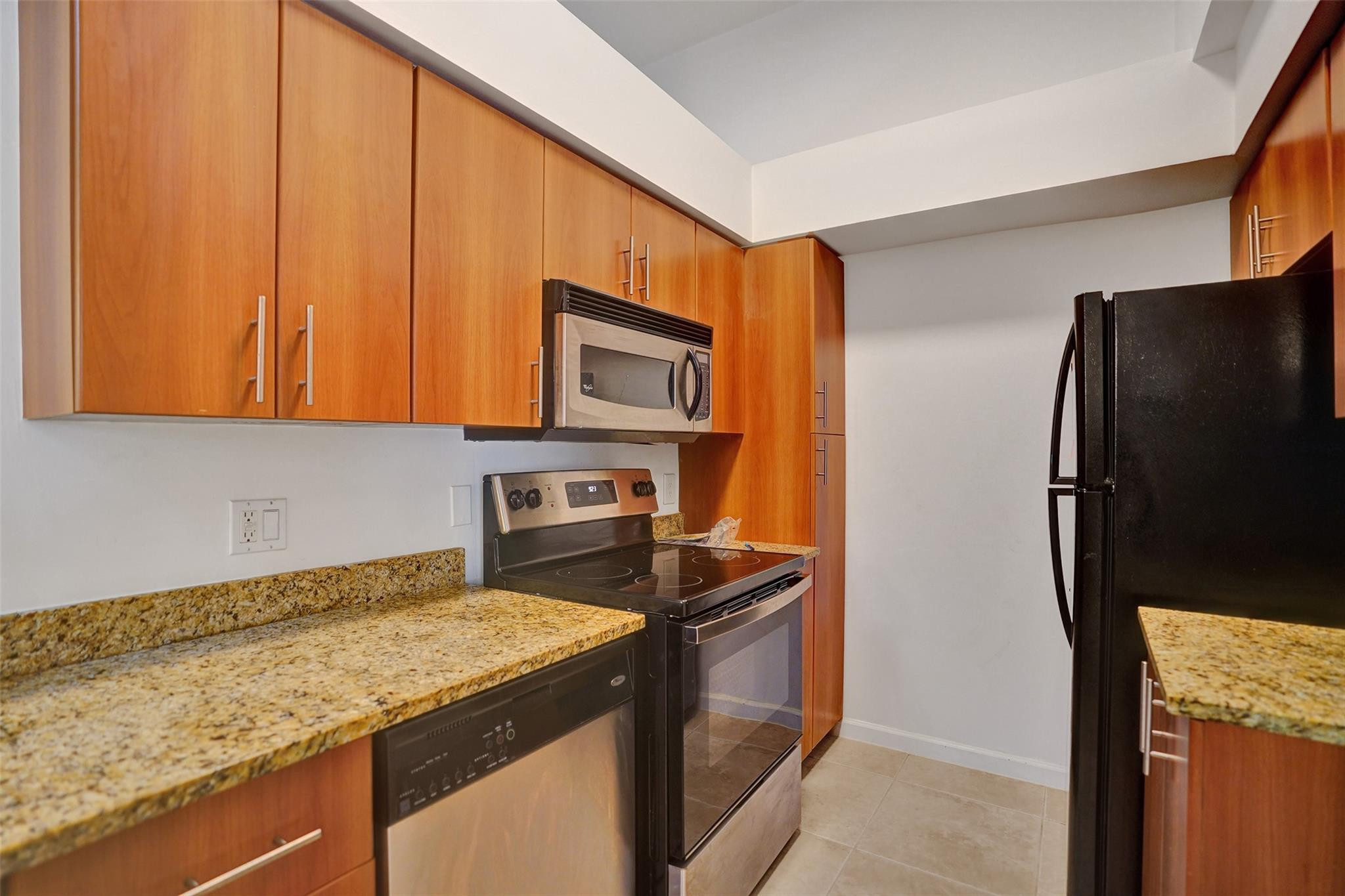 BAHIA AT DELRAY CONDO - Residential Lease