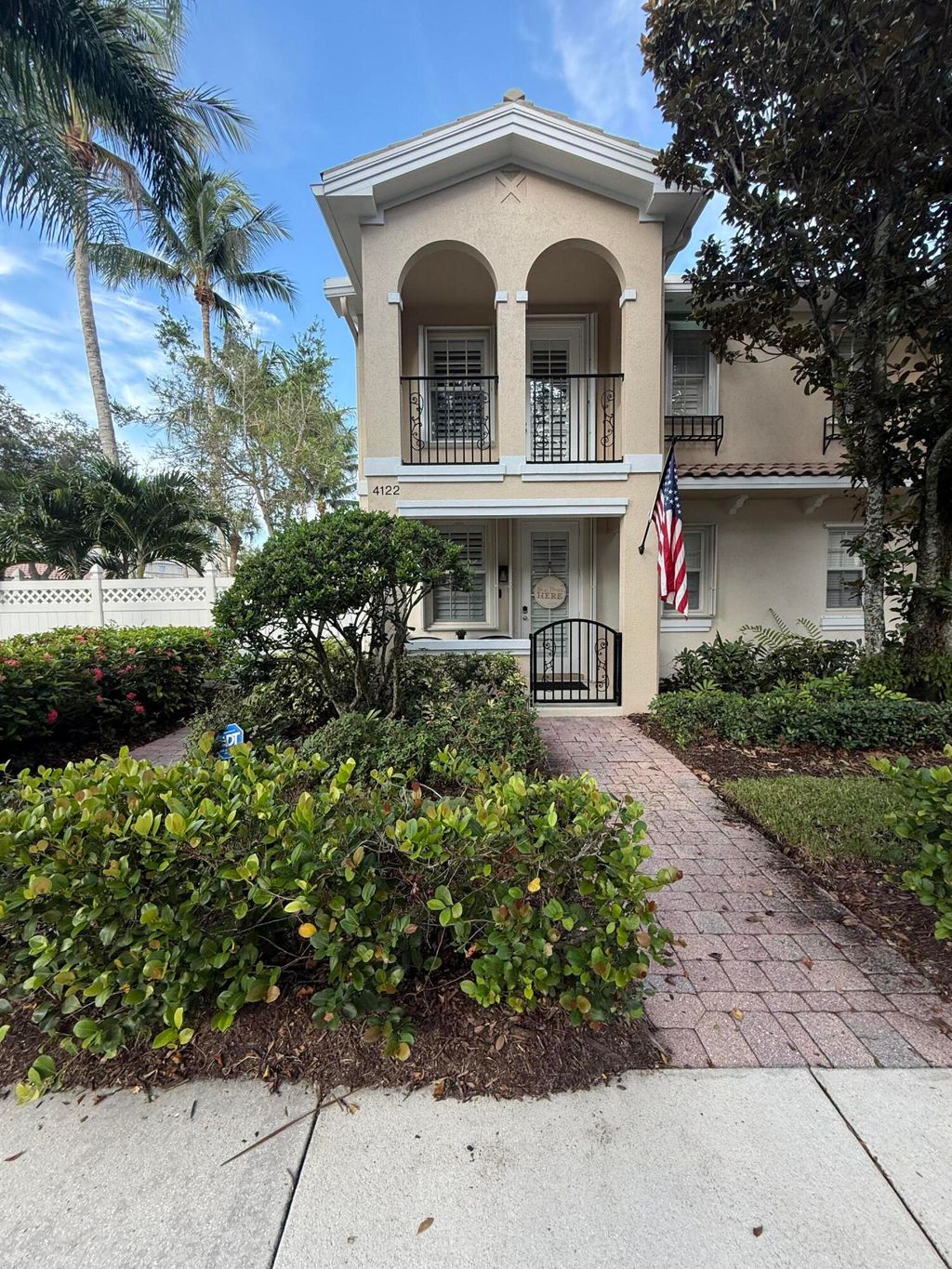 Photo of 4122 PARKSIDE Drive, Jupiter, FL 33458 (MLS # B26056068)