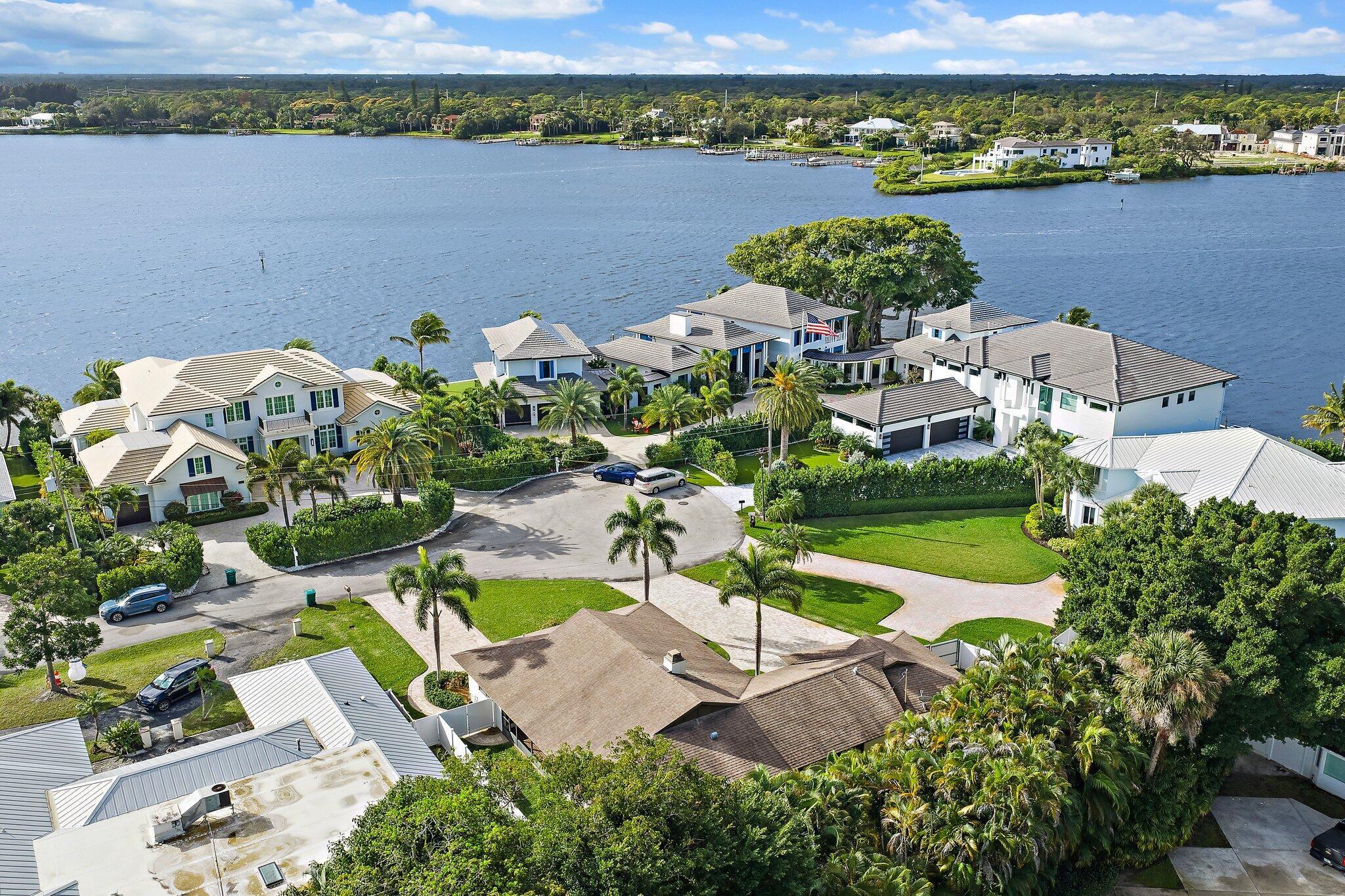 Tequesta Country Club - Residential