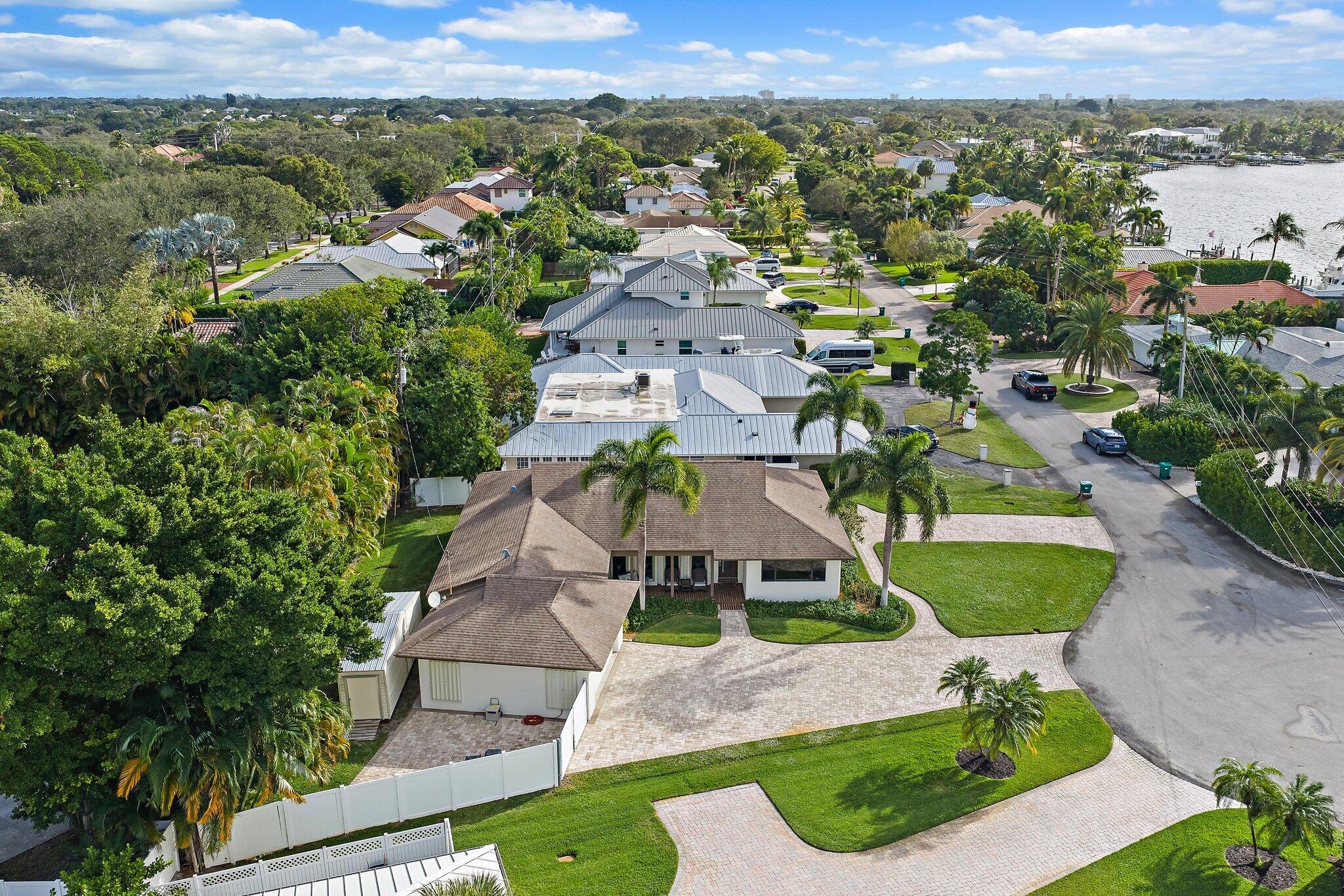 Tequesta Country Club - Residential