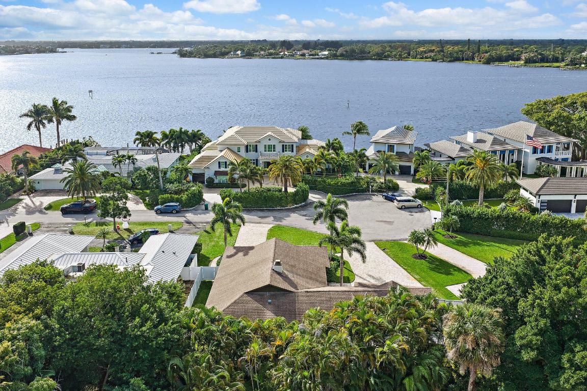 Tequesta Country Club - Residential