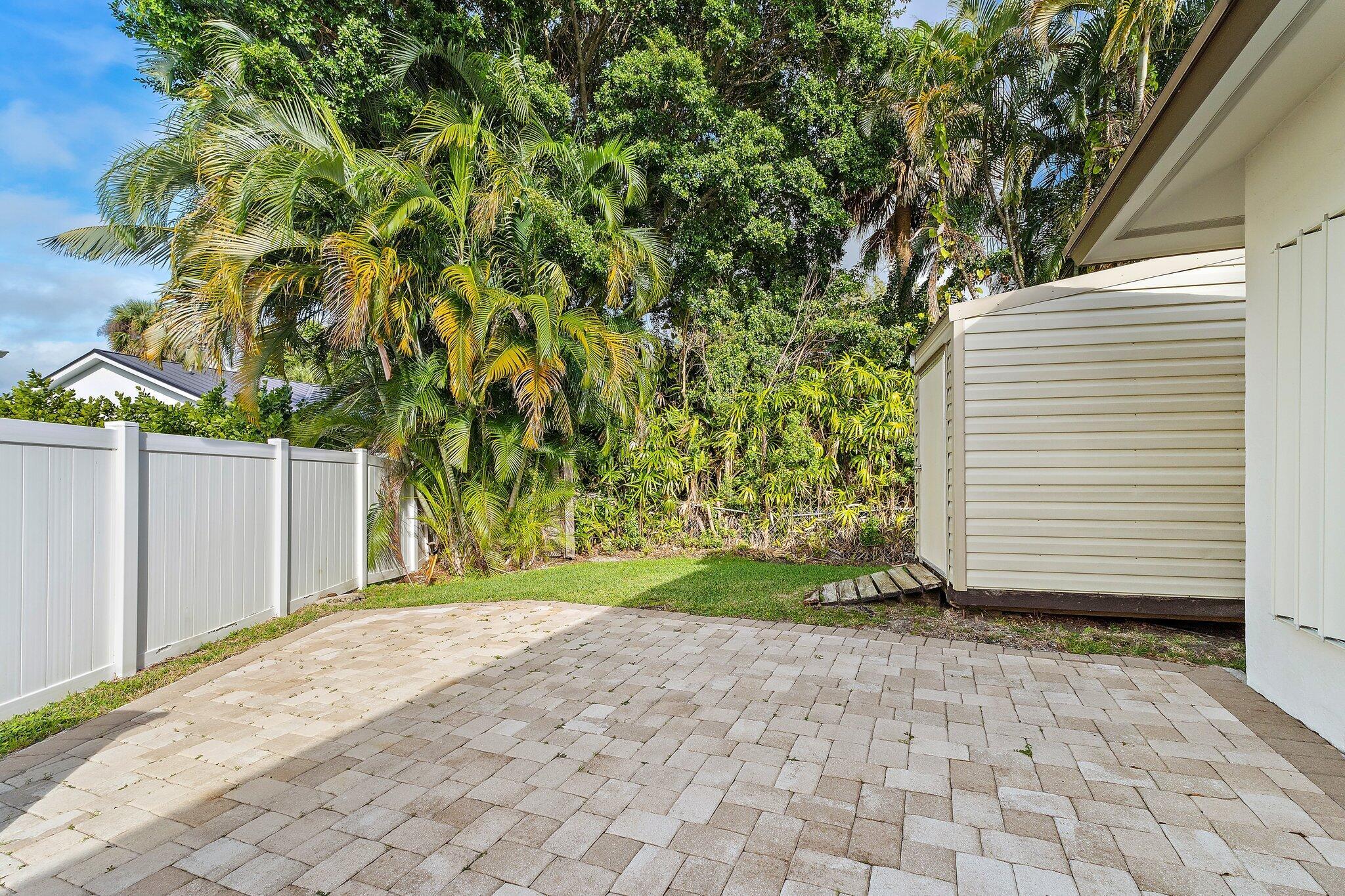 Tequesta Country Club - Residential