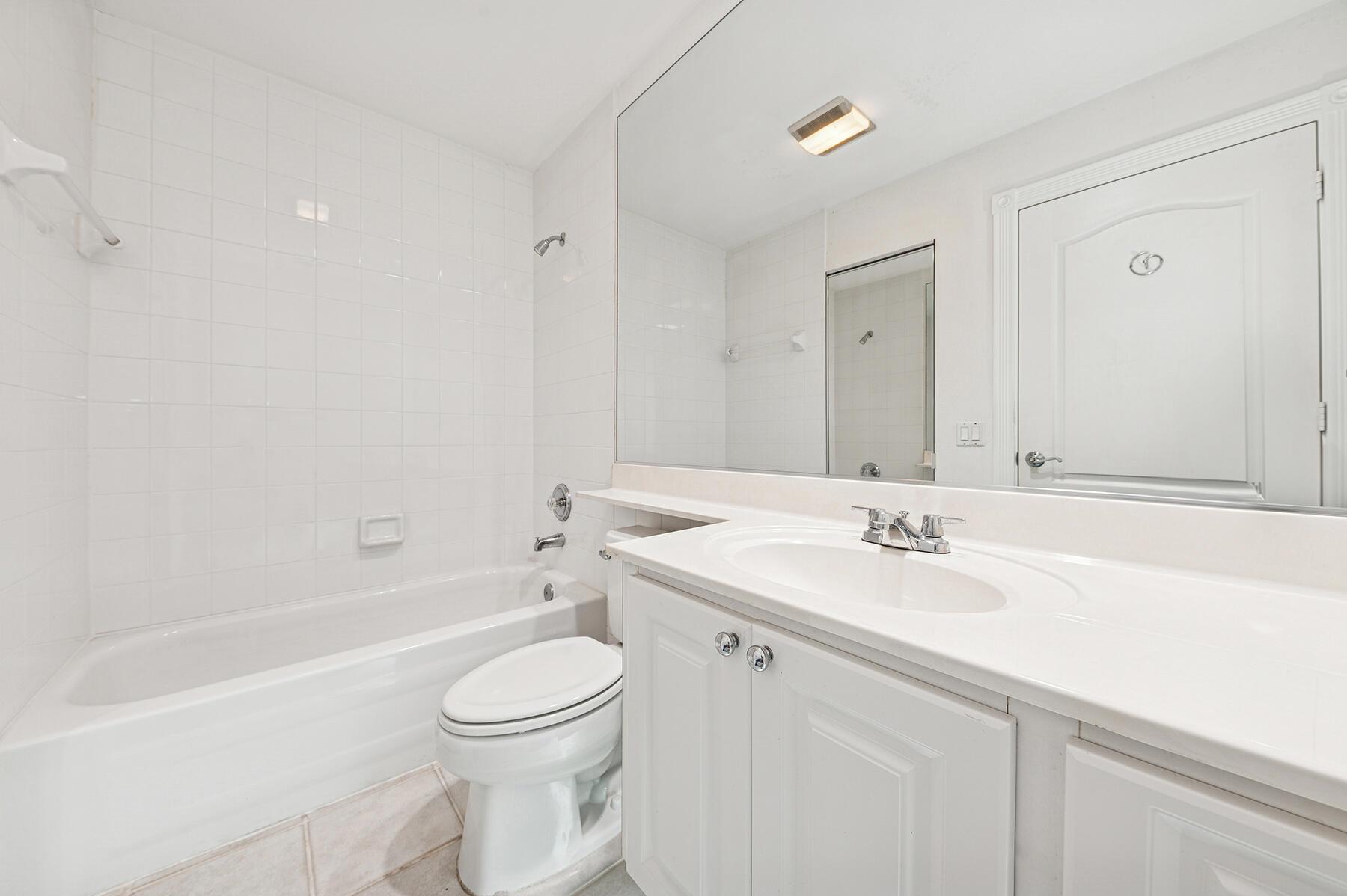 RIVERWALK - Residential