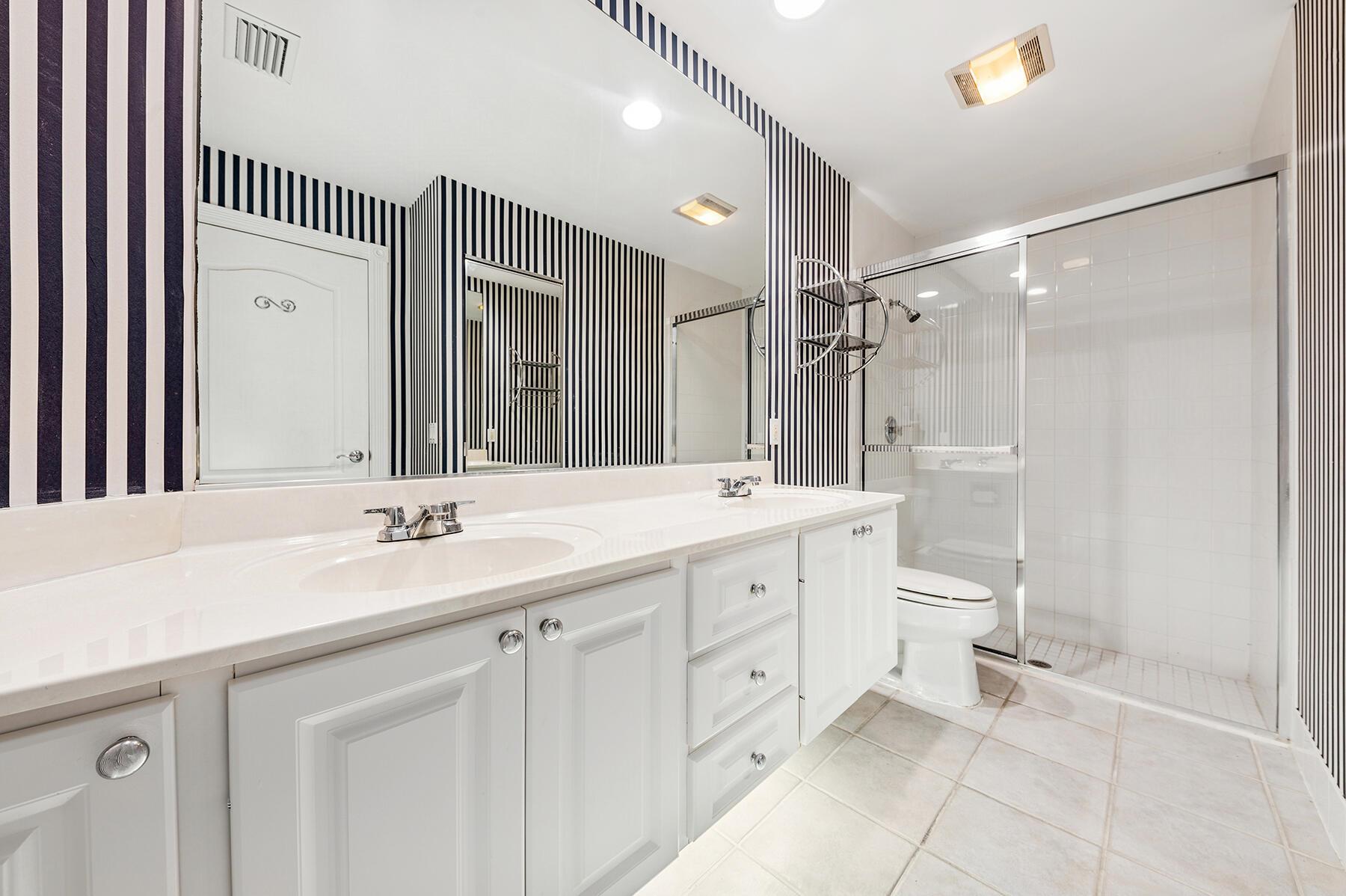 RIVERWALK - Residential