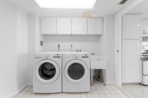Tiny photo for 1900 CONSULATE Place #1004, West Palm Beach, FL 33401 (MLS # B26089610)