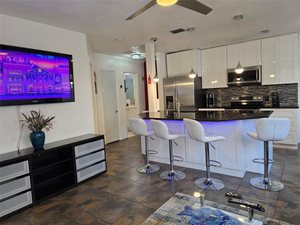 Lauderdale 2-9 D - Residential Lease