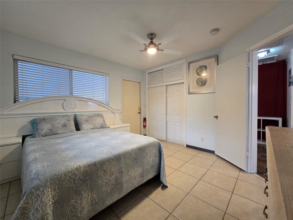 Lauderdale 2-9 D - Residential Lease