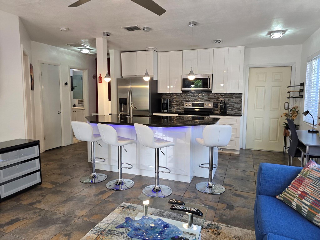 Lauderdale 2-9 D - Residential Lease