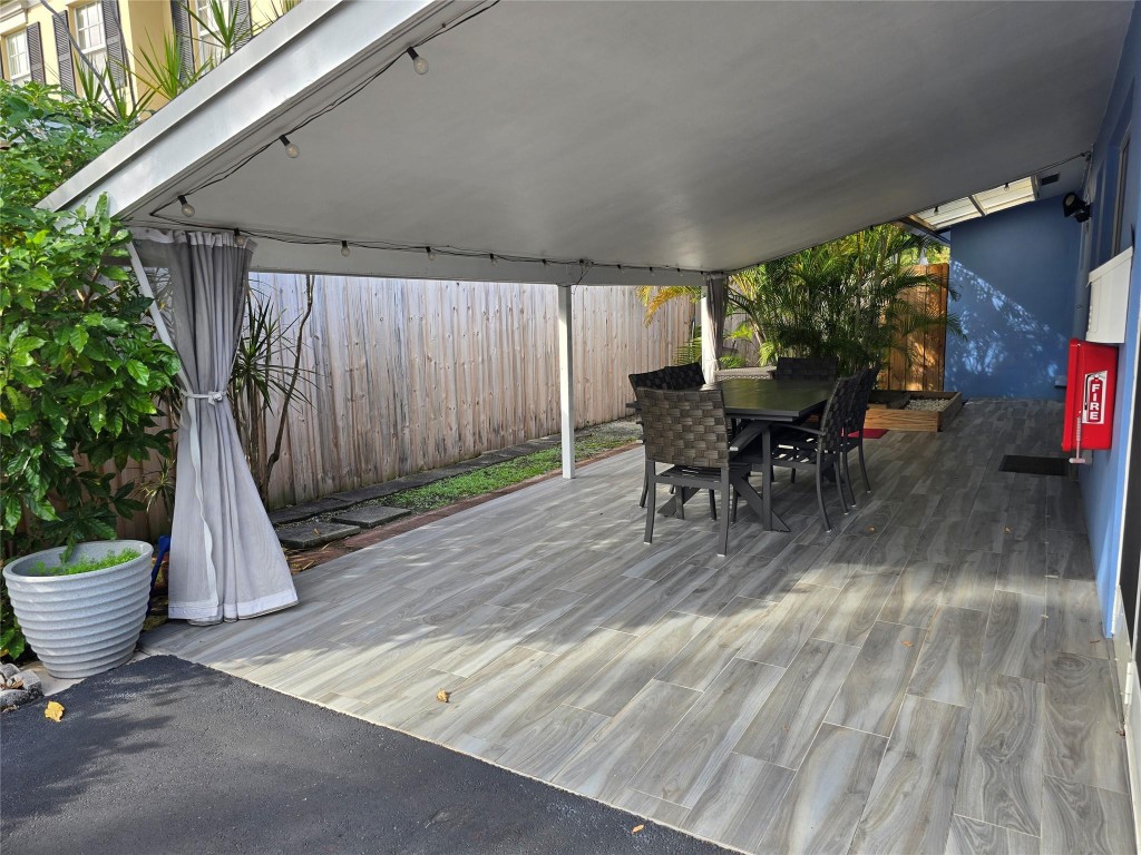 Lauderdale 2-9 D - Residential Lease