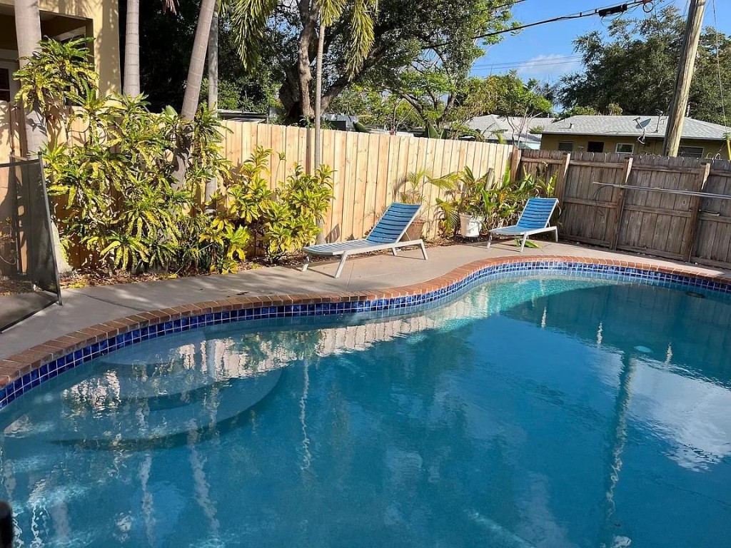 Lauderdale 2-9 D - Residential Lease