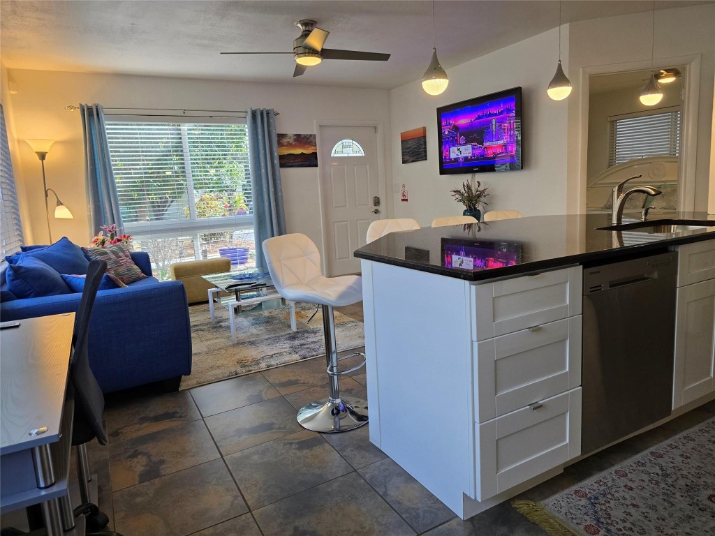 Lauderdale 2-9 D - Residential Lease