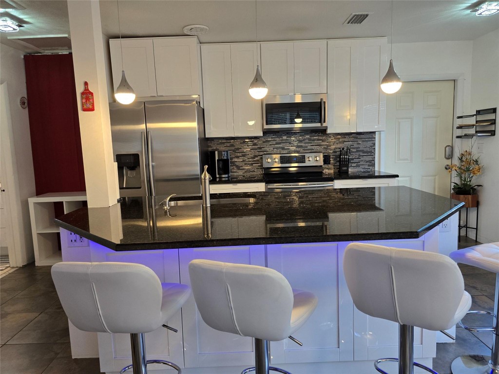 Lauderdale 2-9 D - Residential Lease