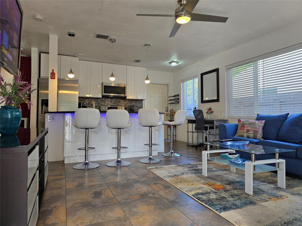 Lauderdale 2-9 D - Residential Lease