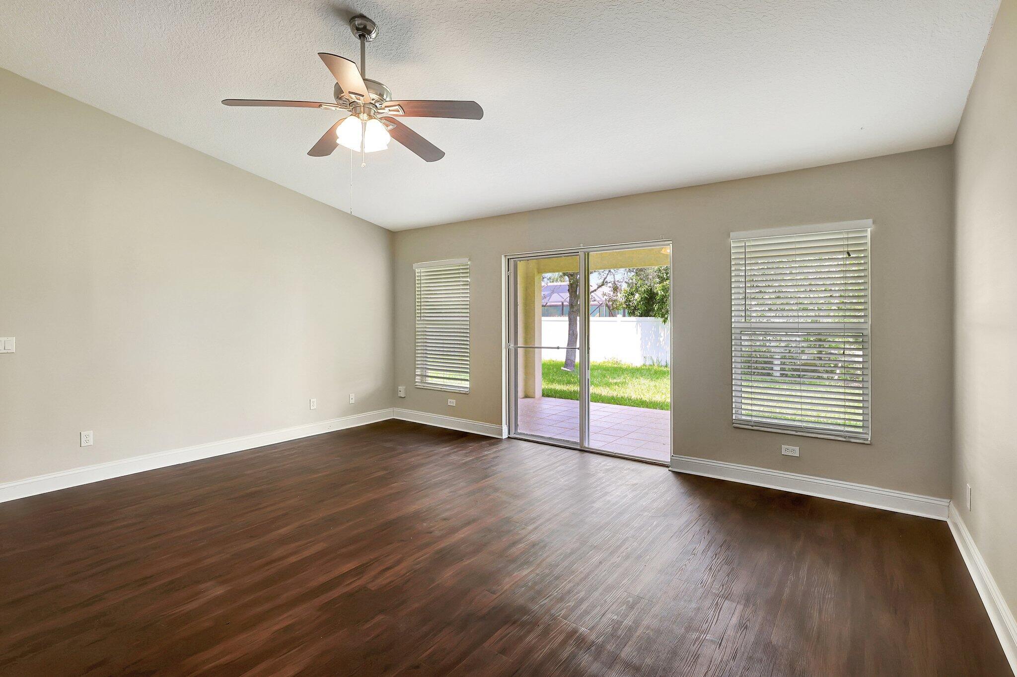 PORT ST LUCIE SECTION 3 - Residential