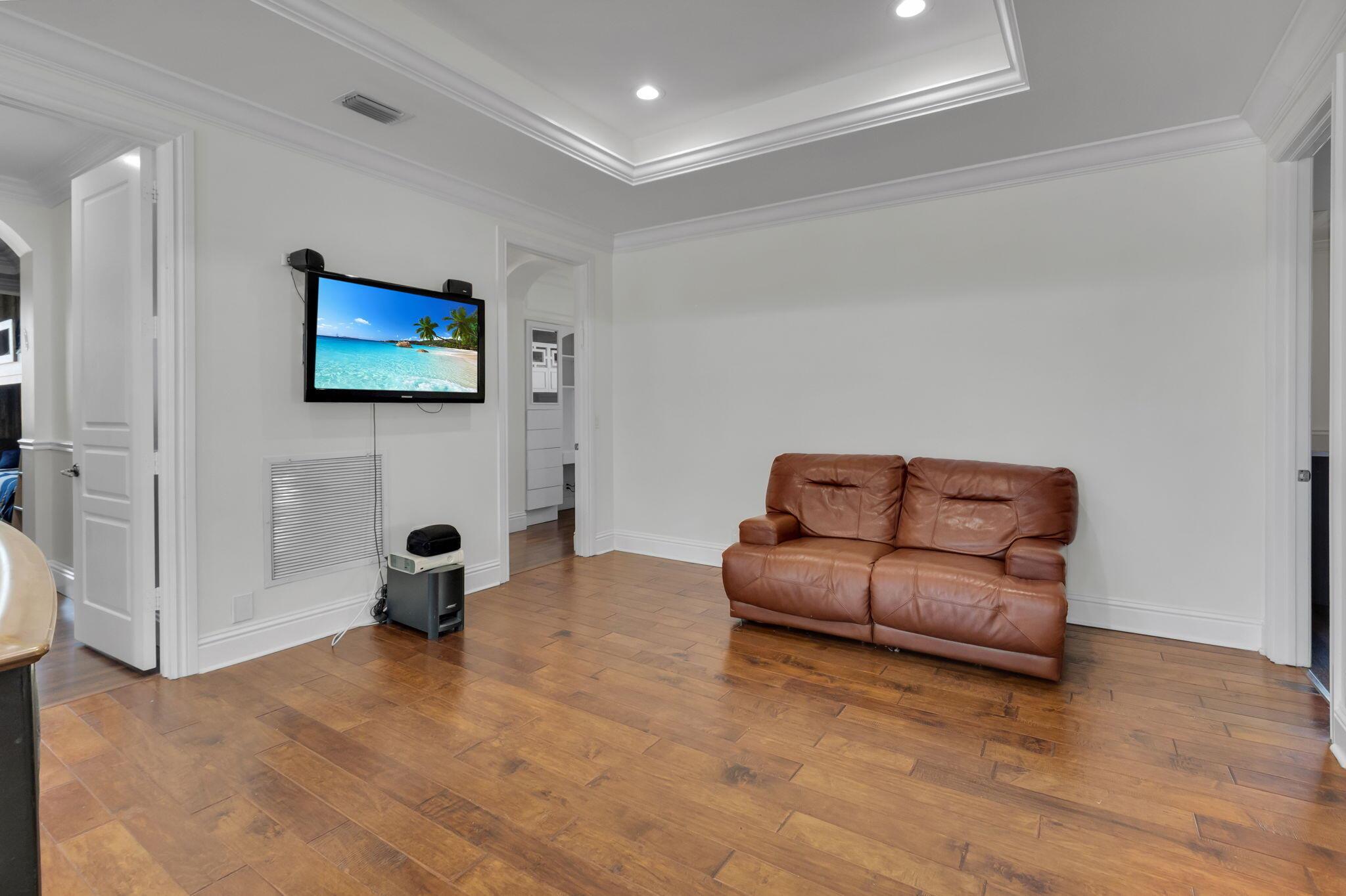 THORNHILL GREEN - Residential