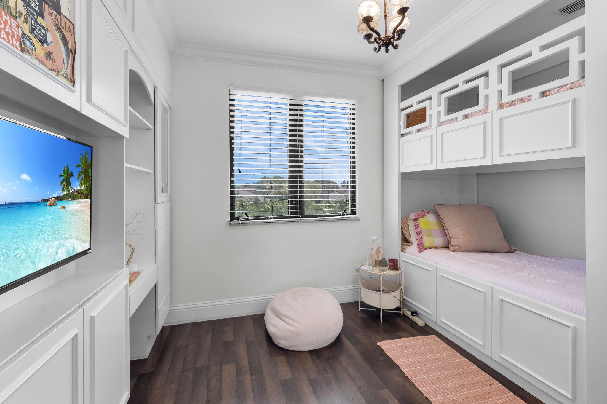 THORNHILL GREEN - Residential