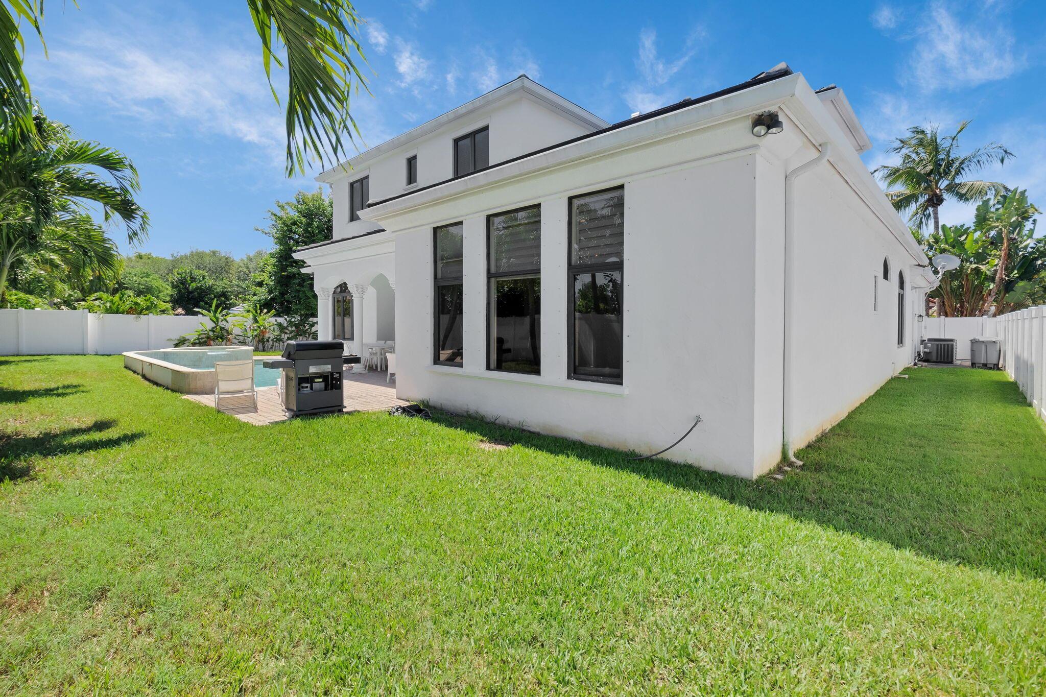 THORNHILL GREEN - Residential