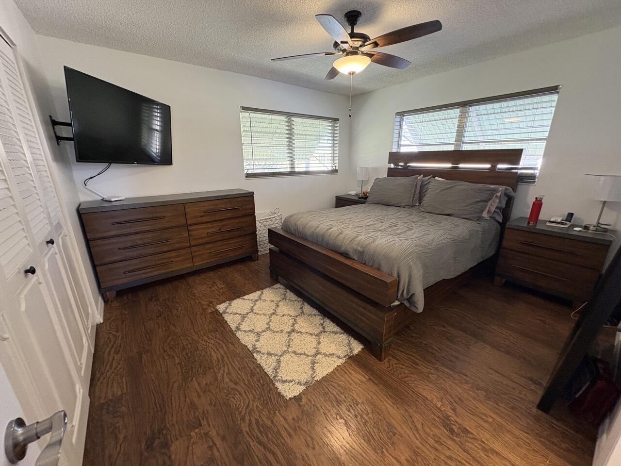 VILLAGE ROYALE CONDO 3 - Residential Lease