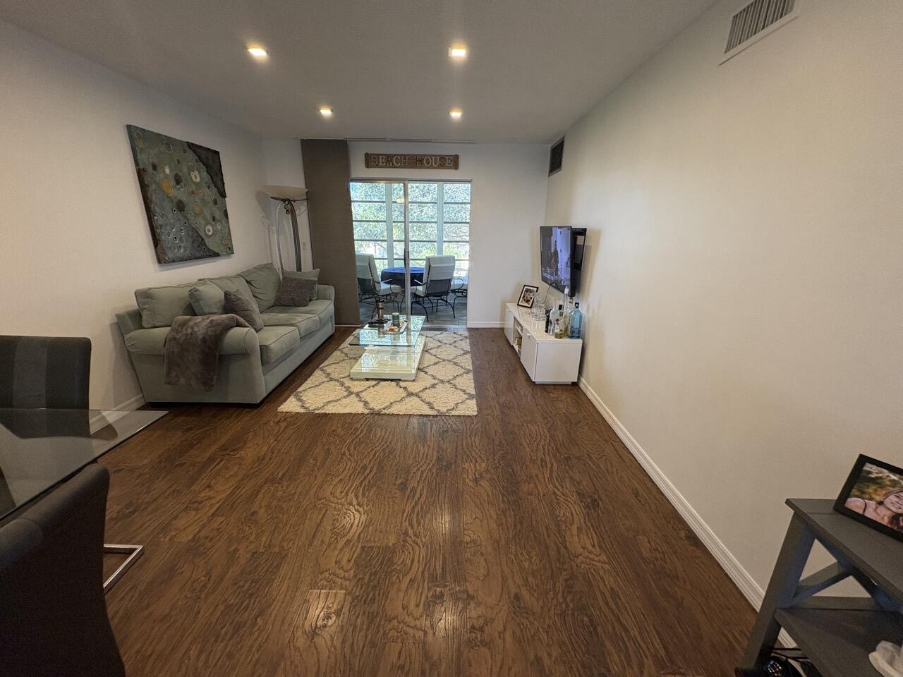 VILLAGE ROYALE CONDO 3 - Residential Lease