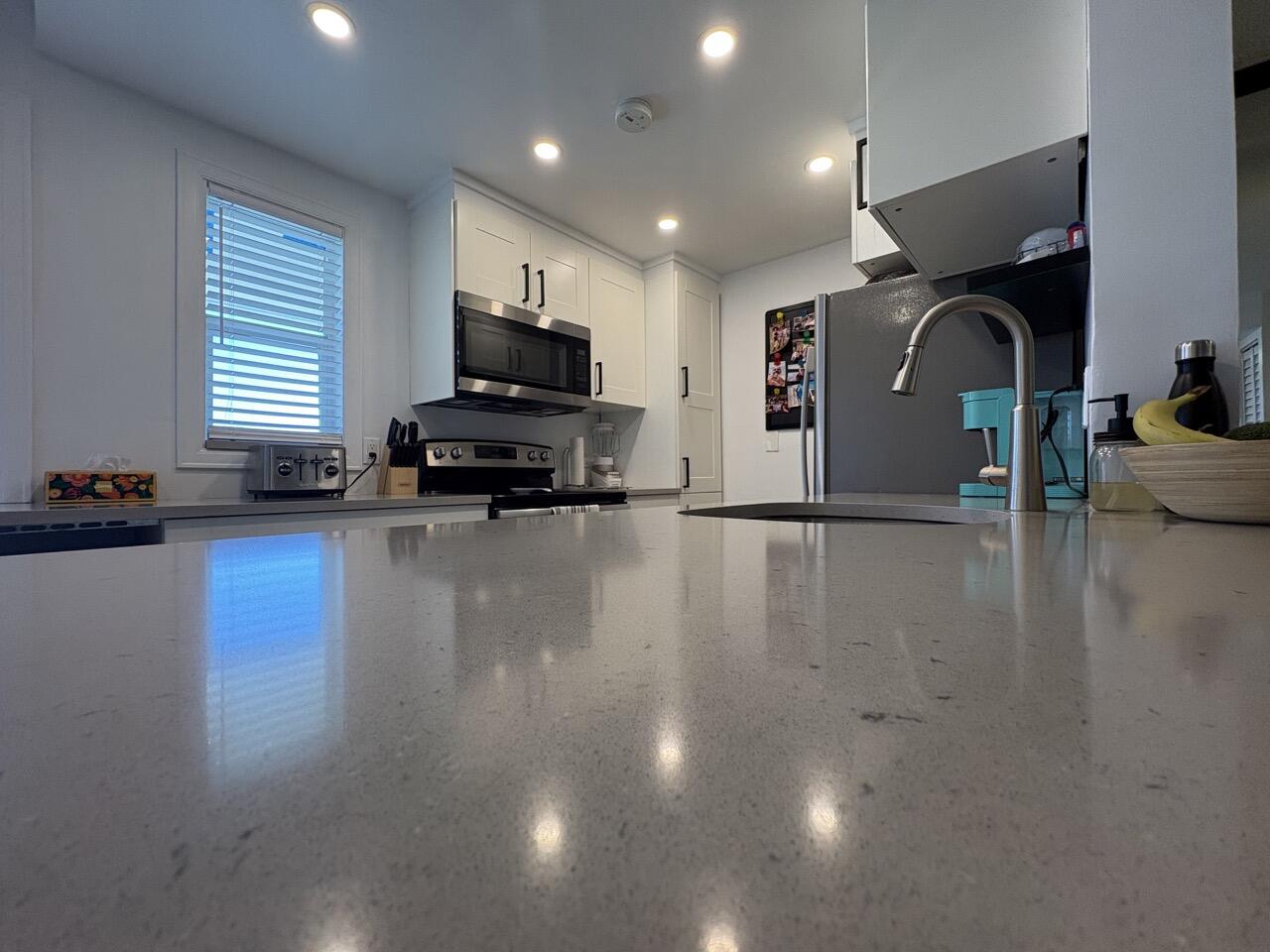 VILLAGE ROYALE CONDO 3 - Residential Lease