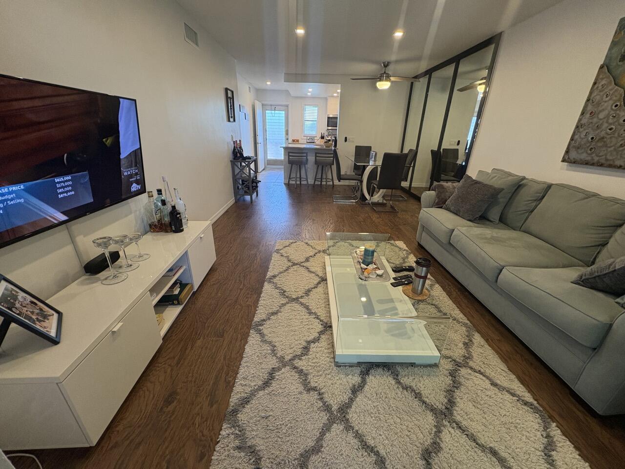 VILLAGE ROYALE CONDO 3 - Residential Lease