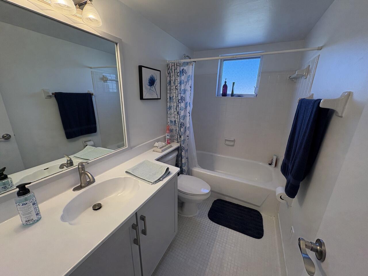 VILLAGE ROYALE CONDO 3 - Residential Lease