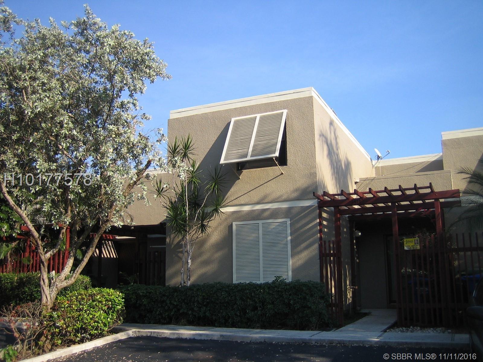 3 bedroom 3 bathroom TH overlooking the 13 fairway of Pembroke Lakes Golf Course. Great view of (2) fairways and small lake from screened patio. (1) bedroom and full bathroom on 1st floor. Full laundry room, New roof. The unit is close to guest parking and mail box. This is a Great location, close to all the conveniences, shopping, elementary school, bus line, parks, Pembroke Lakes Mall, Restaurants, Hospital.