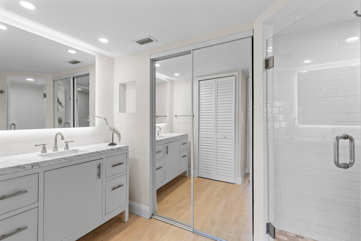 UNO LAGO 7 CONDO - Residential Lease
