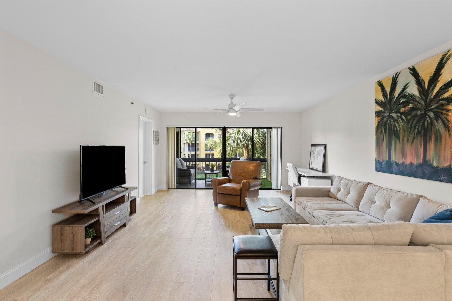 UNO LAGO 7 CONDO - Residential Lease