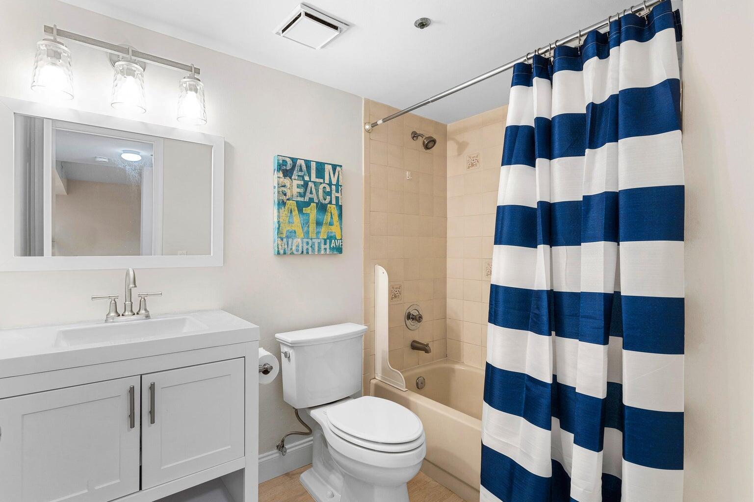 UNO LAGO 7 CONDO - Residential Lease