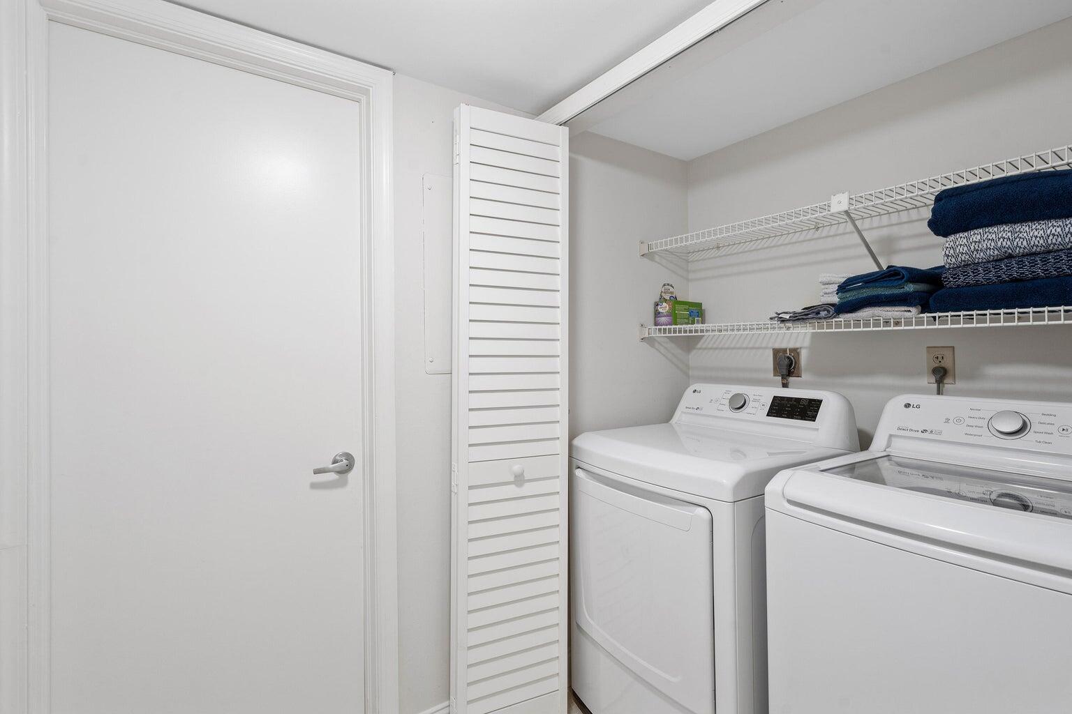 UNO LAGO 7 CONDO - Residential Lease