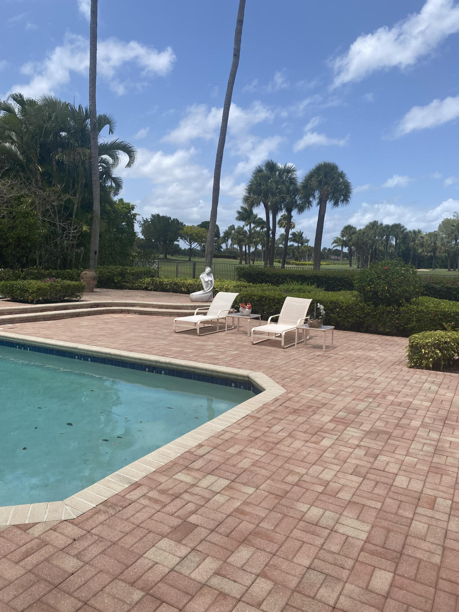 FRENCHMANS CREEK - Residential