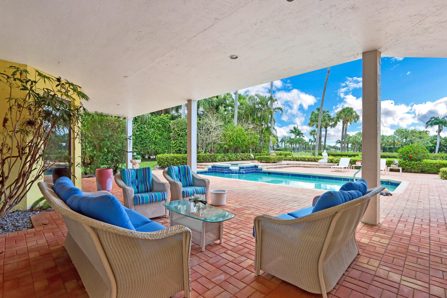 FRENCHMANS CREEK - Residential