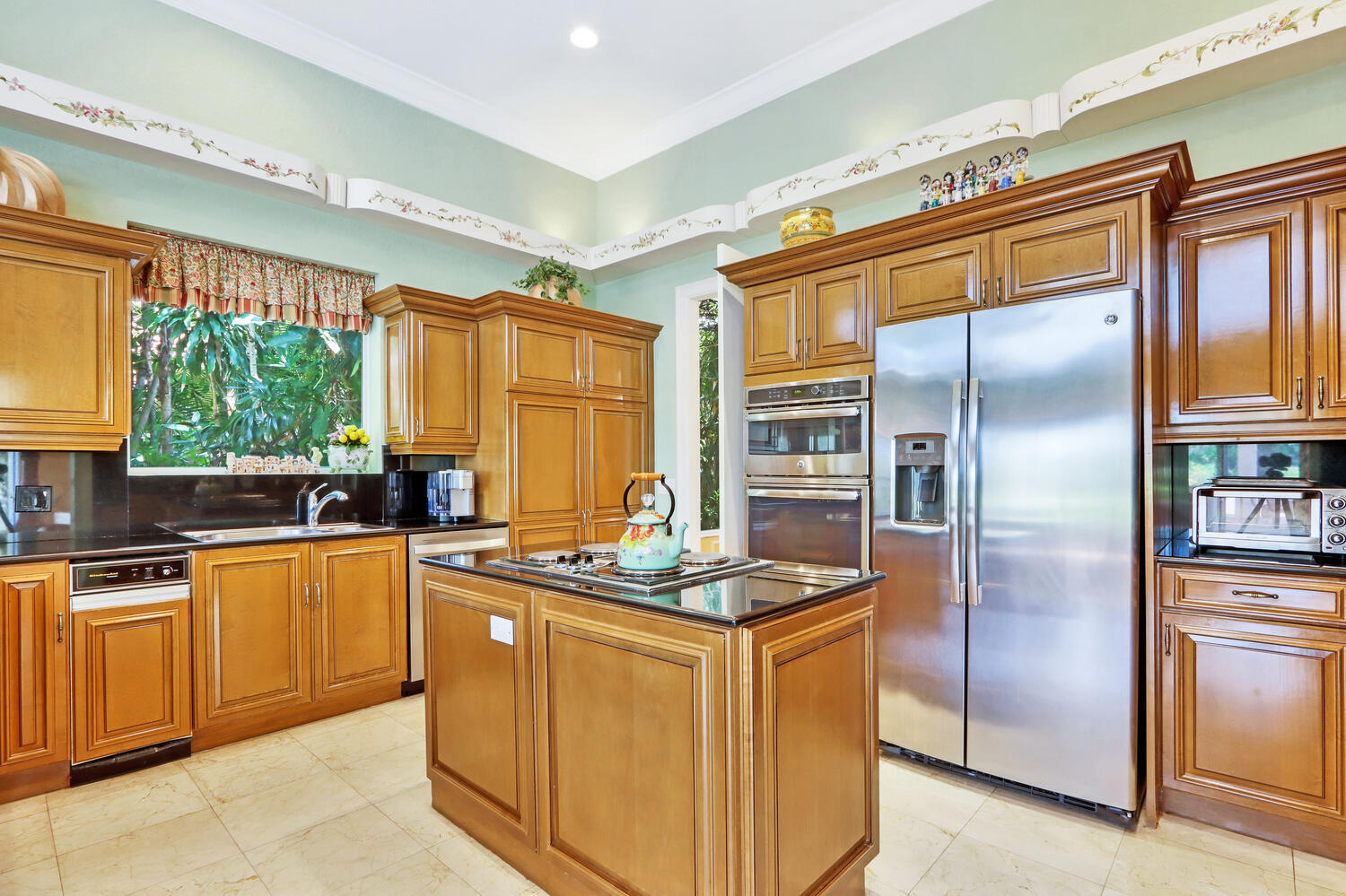 FRENCHMANS CREEK - Residential