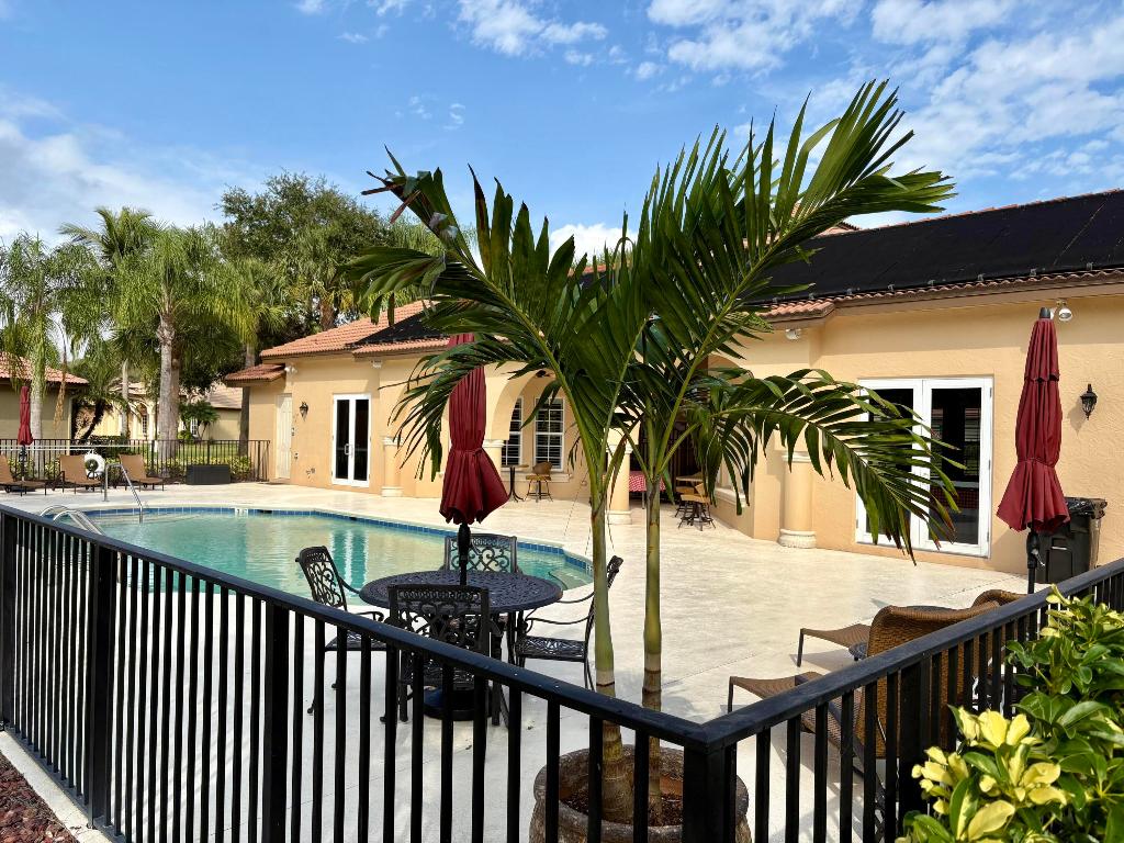 TORTOISE CAY AT ST LUCIE WEST PLAT NO 130 - Residential