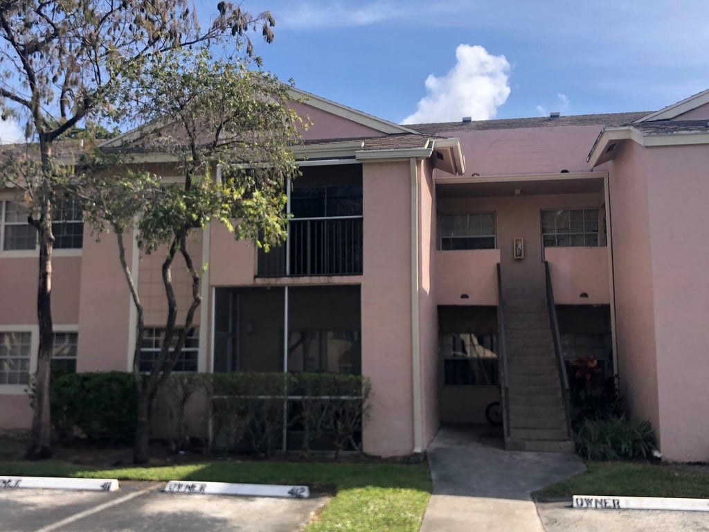 Photo of 601 CYPRESS LAKE Boulevard #G14, Deerfield Beach, FL 33064 (MLS # B26083168)