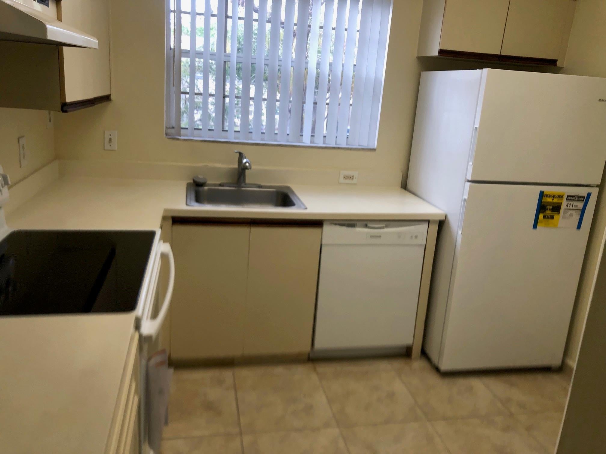 601 CYPRESS LAKE Boulevard G14