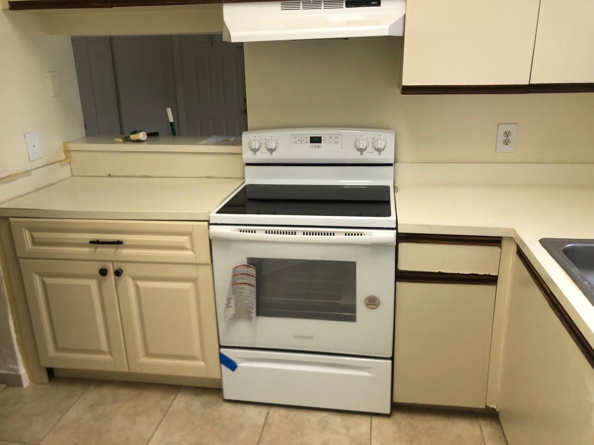 601 CYPRESS LAKE Boulevard G14