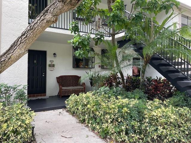Spacious 2-bedroom, 1.5-bath unit available for rent in a gated community with no age or credit score requirements. This unit includes a washer and dryer, extra storage space, and water is included in the rent. Residents enjoy access to a clubhouse, swimming pool, jacuzzi, and fitness center. Conveniently located near I-95, major highways, shops, banks, and just 15 minutes from the beach, this home offers both comfort and accessibility. Don’t miss out on this great opportunity!