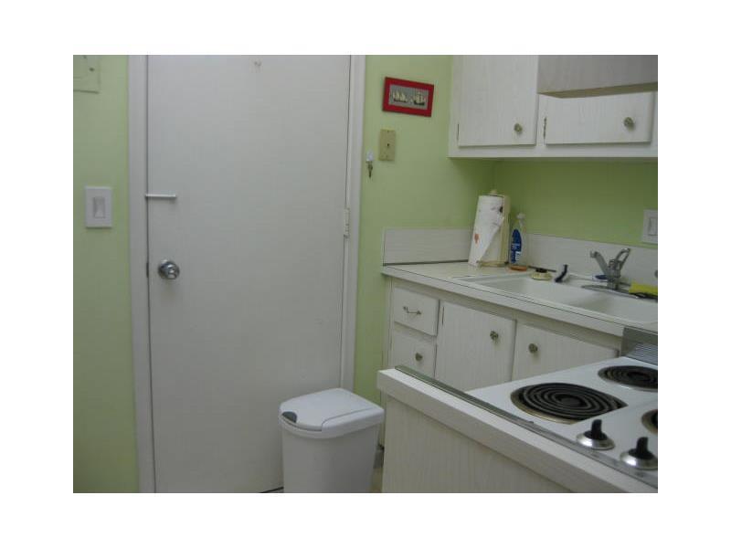 GEORGIAN COURT APTS CO-OP - Residential Lease