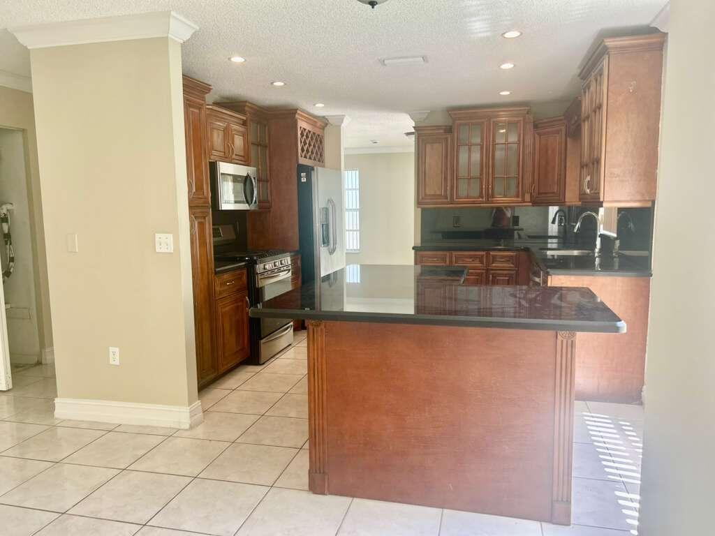 SAWGRASS ESTATES - Residential