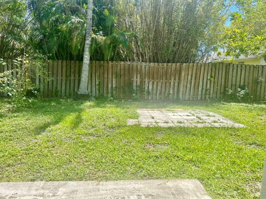 SAWGRASS ESTATES - Residential