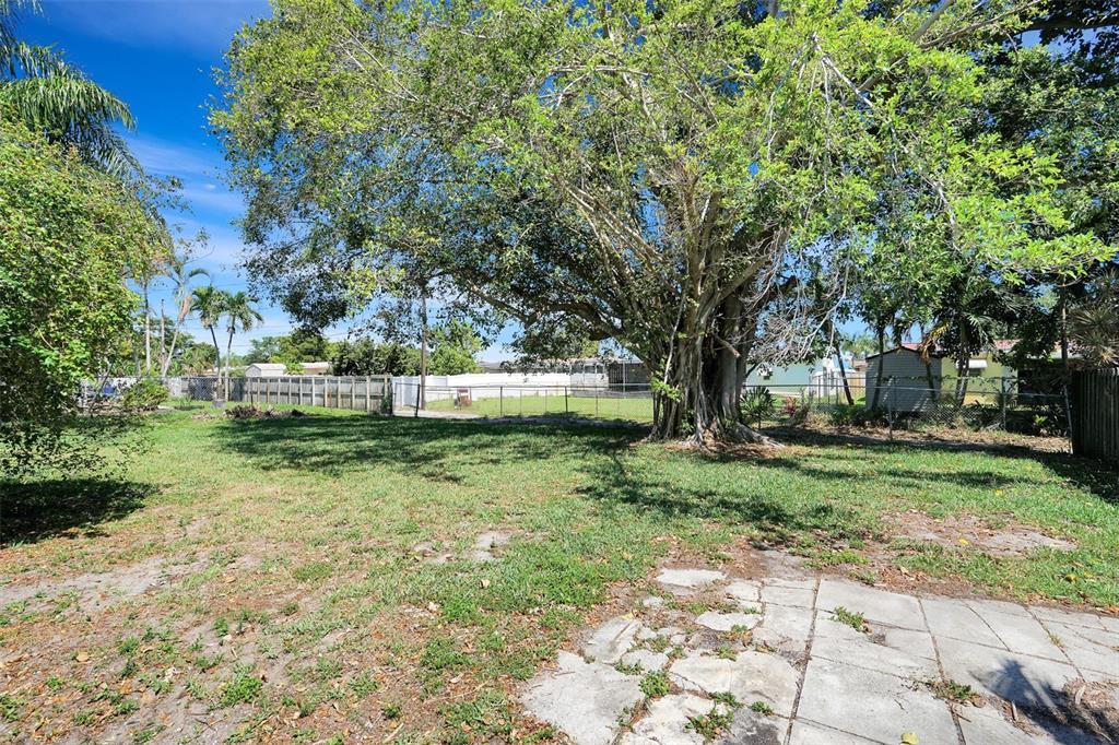 Hollywood Hills 6-22 B - Residential