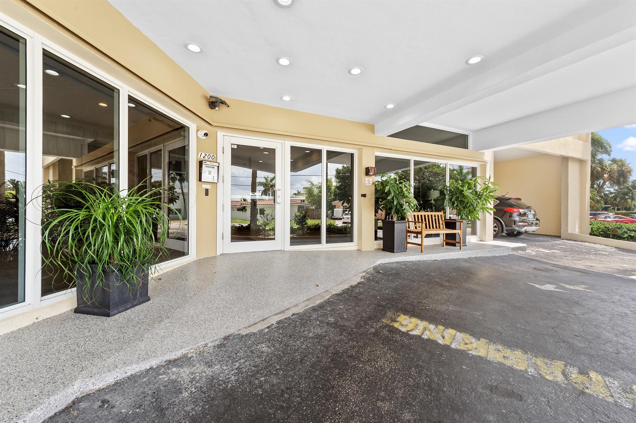 1200 Hibiscus Avenue 401