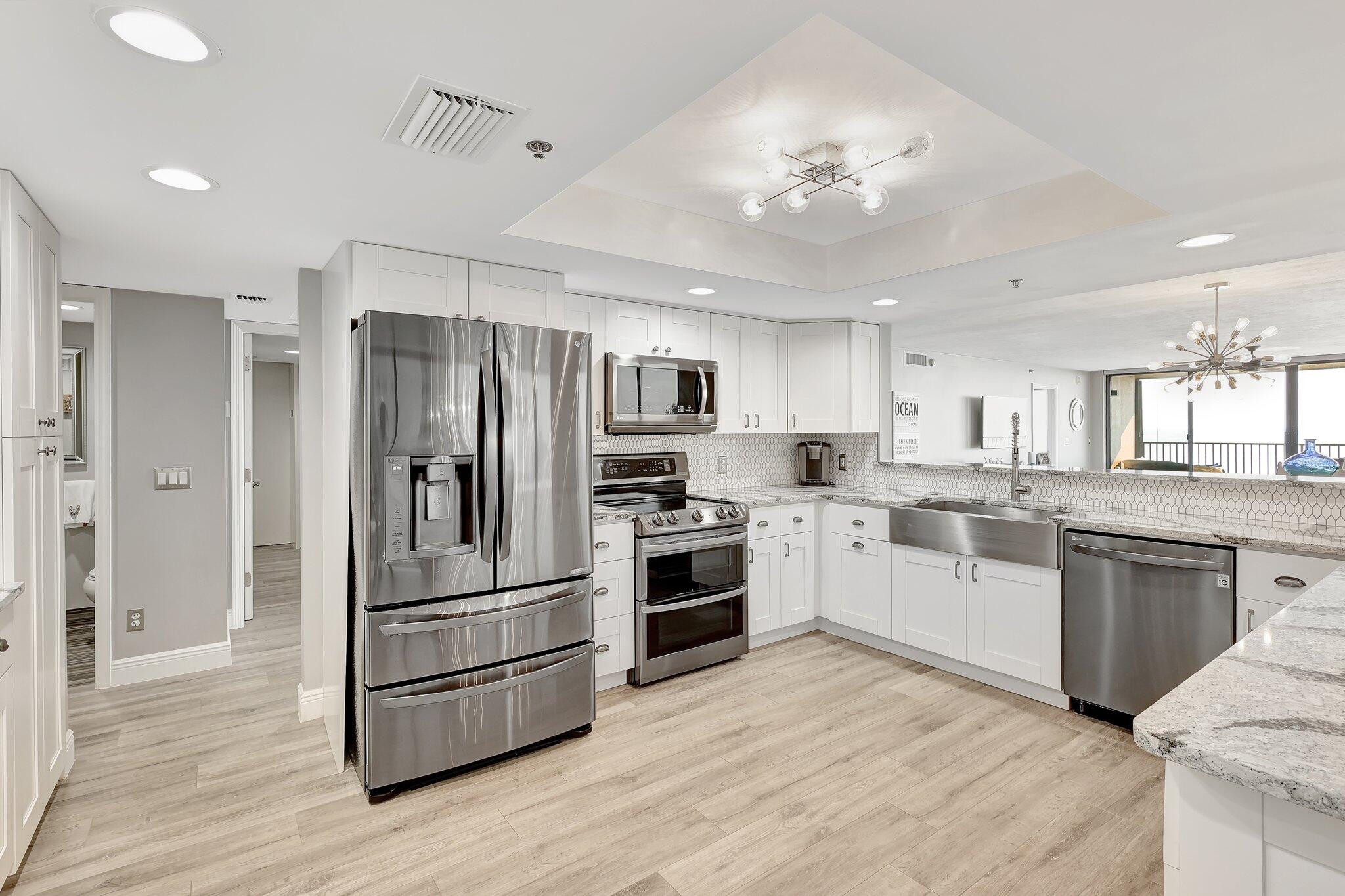 VISIONS CONDOMINIUM - Residential