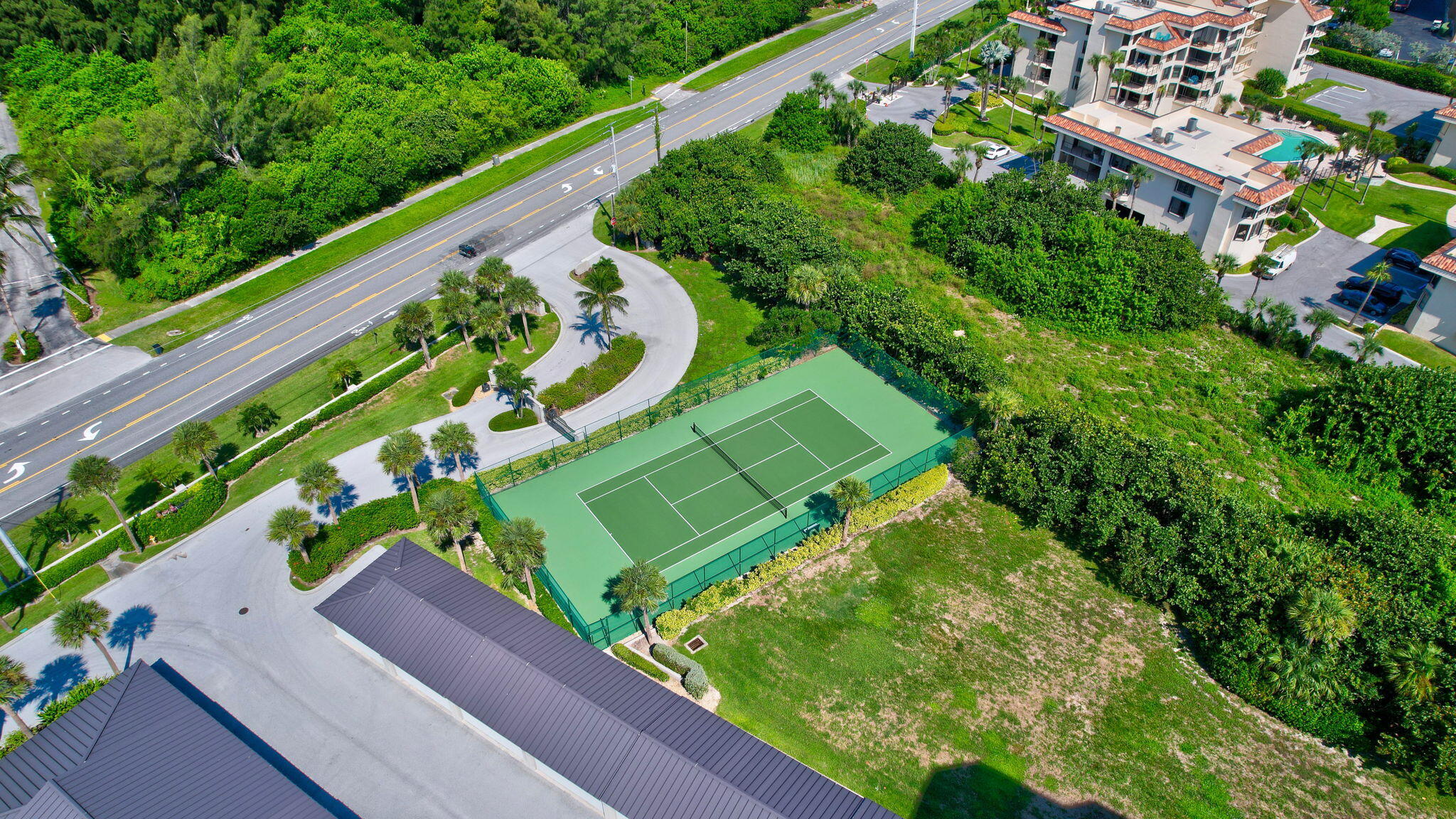 VISIONS CONDOMINIUM - Residential