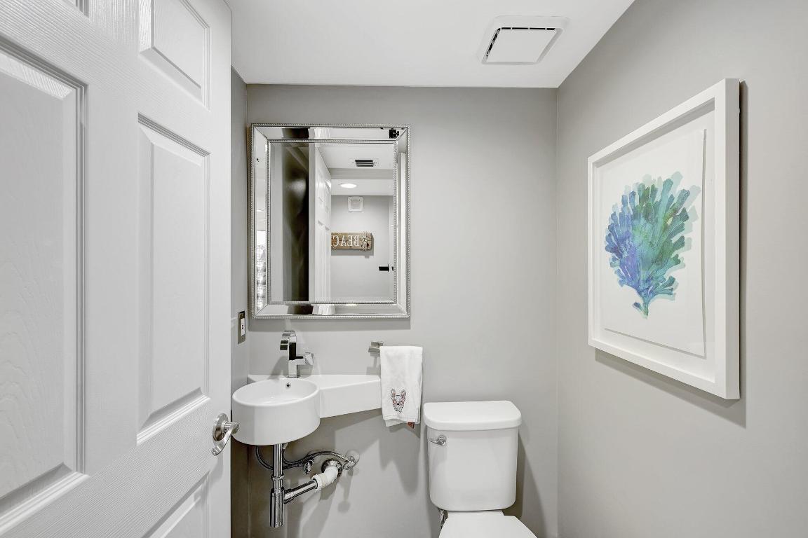 VISIONS CONDOMINIUM - Residential