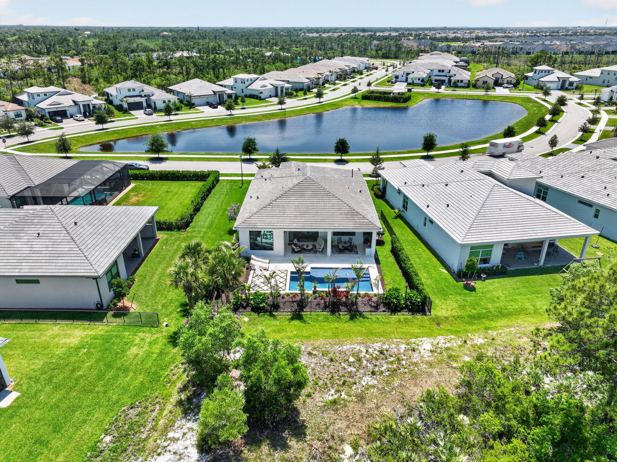 VERANDA ESTATES MOSAIC - Residential