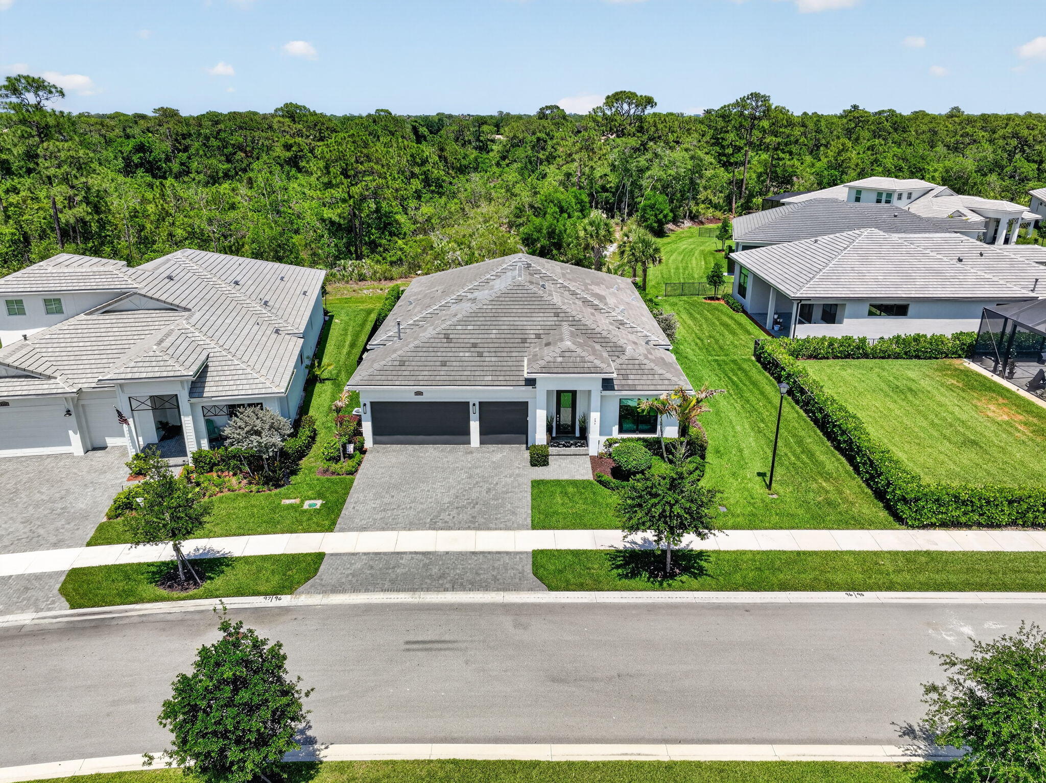 VERANDA ESTATES MOSAIC - Residential